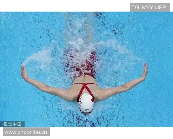 蝶泳技巧全面解析 提升速度与技巧的训练方法与心得 蝶泳技巧全面解析 提升速度与技巧的训练方法与心得